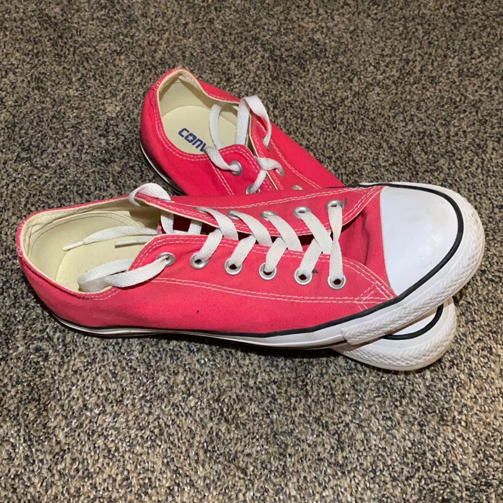 Pink Converse chucks